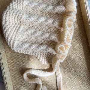 Gorro Estilo Capota Miel